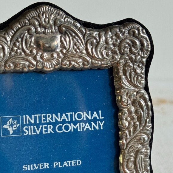 Vintage Ornate Silver Plated Photo Frame with Stand - Picture 5 of 11